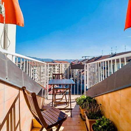 Ampia Mansarda E Terrazzo 10 Minuti Dal Centro Appartement Turijn Buitenkant foto
