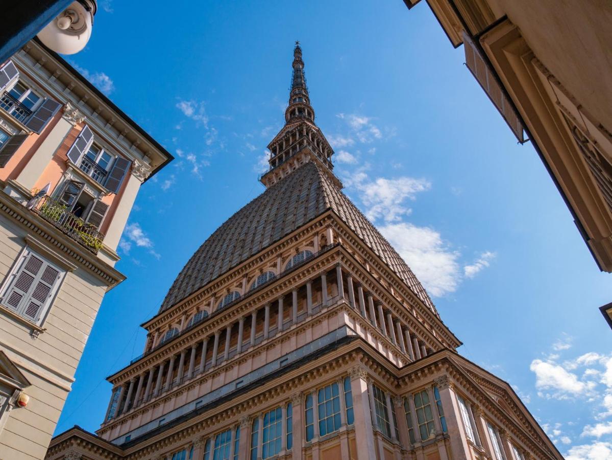 Ampia Mansarda E Terrazzo 10 Minuti Dal Centro Appartement Turijn Buitenkant foto