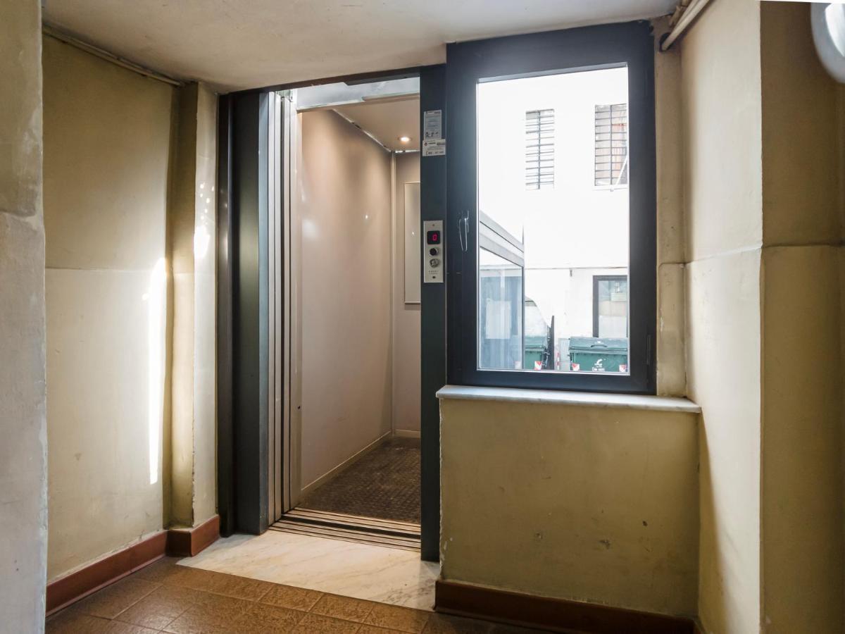 Ampia Mansarda E Terrazzo 10 Minuti Dal Centro Appartement Turijn Buitenkant foto