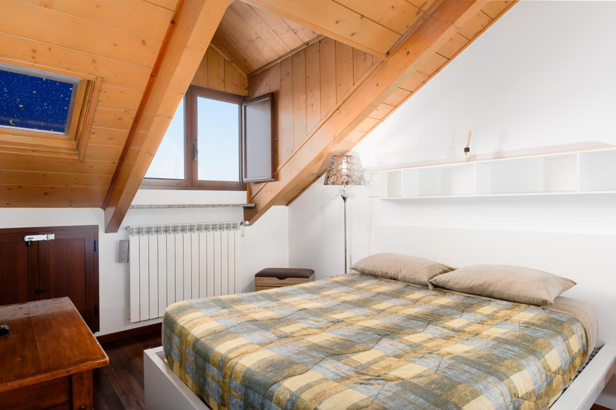 Ampia Mansarda E Terrazzo 10 Minuti Dal Centro Appartement Turijn Buitenkant foto