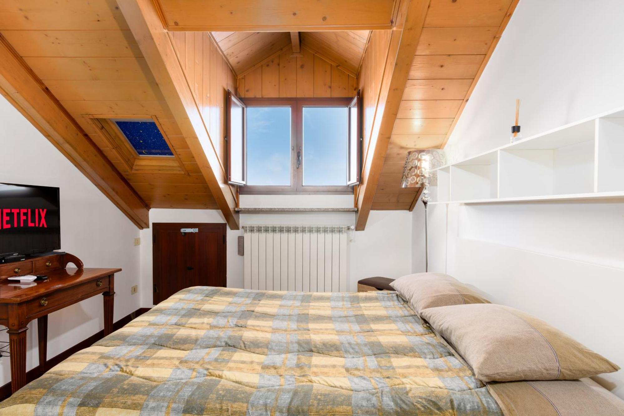 Ampia Mansarda E Terrazzo 10 Minuti Dal Centro Appartement Turijn Buitenkant foto