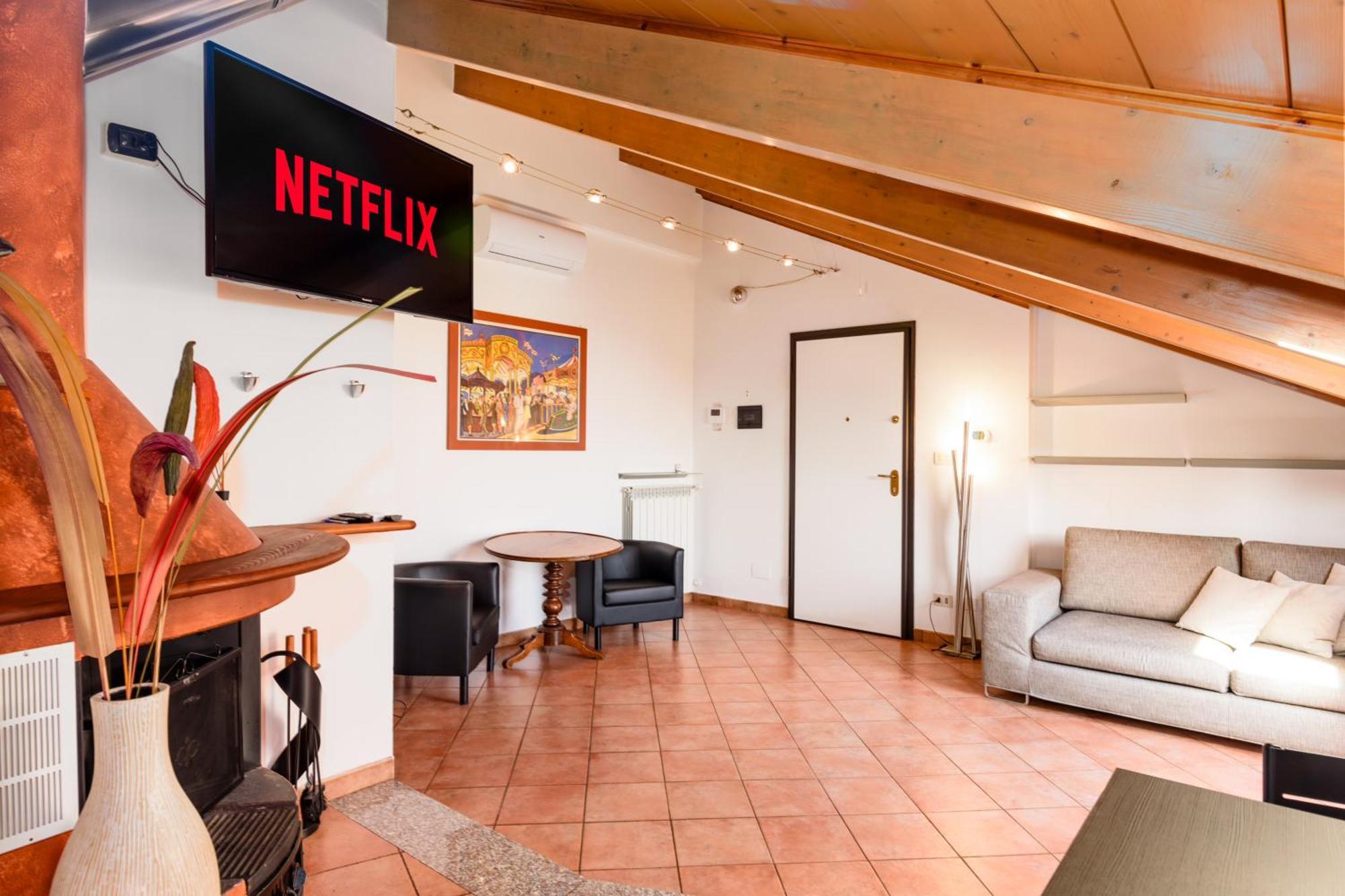 Ampia Mansarda E Terrazzo 10 Minuti Dal Centro Appartement Turijn Buitenkant foto