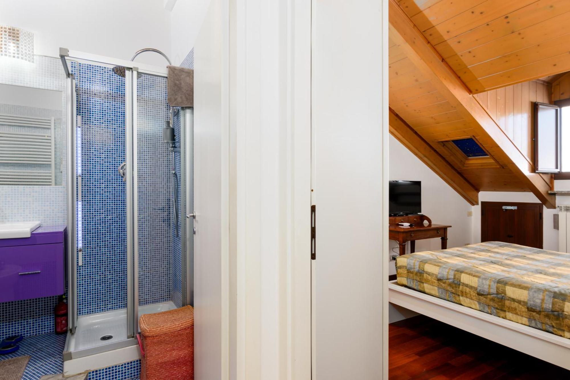 Ampia Mansarda E Terrazzo 10 Minuti Dal Centro Appartement Turijn Buitenkant foto